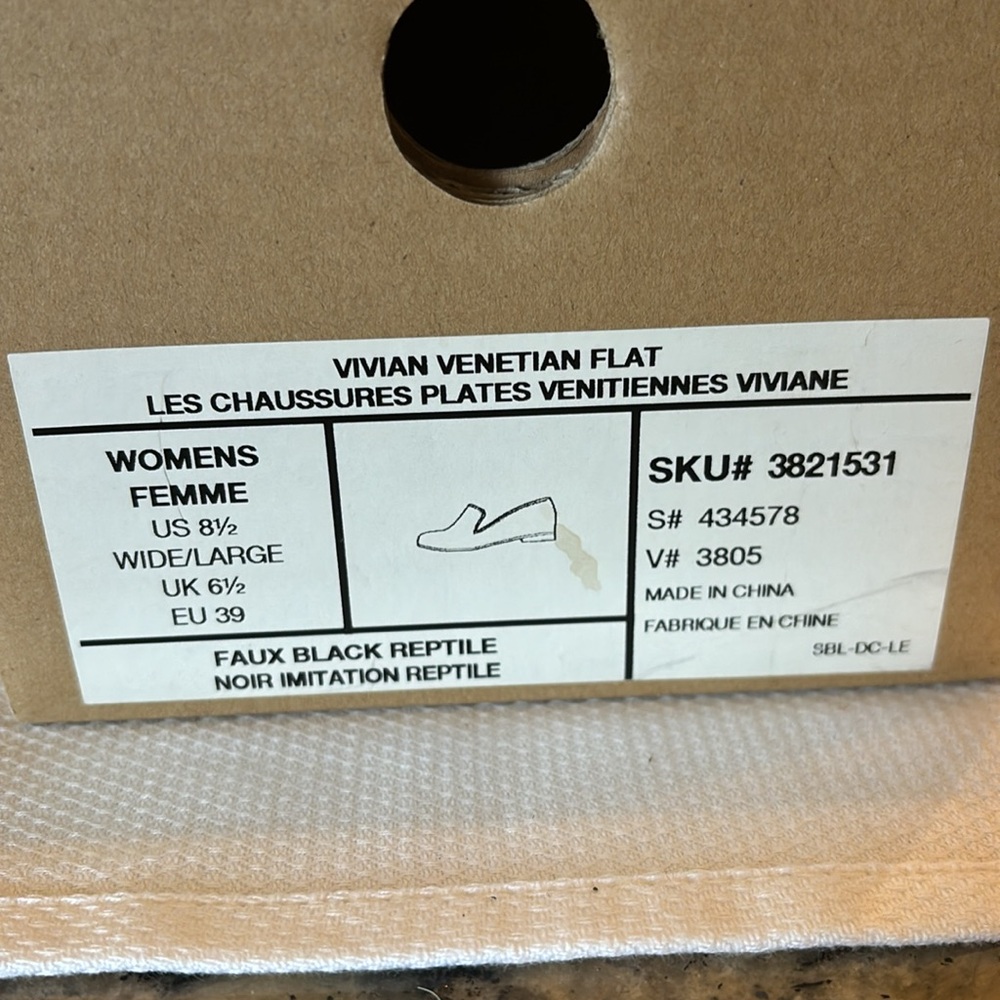 NIB Lands End Vivian Venetian Flat in faux black reptile 8.5 - Picture 5 of 5